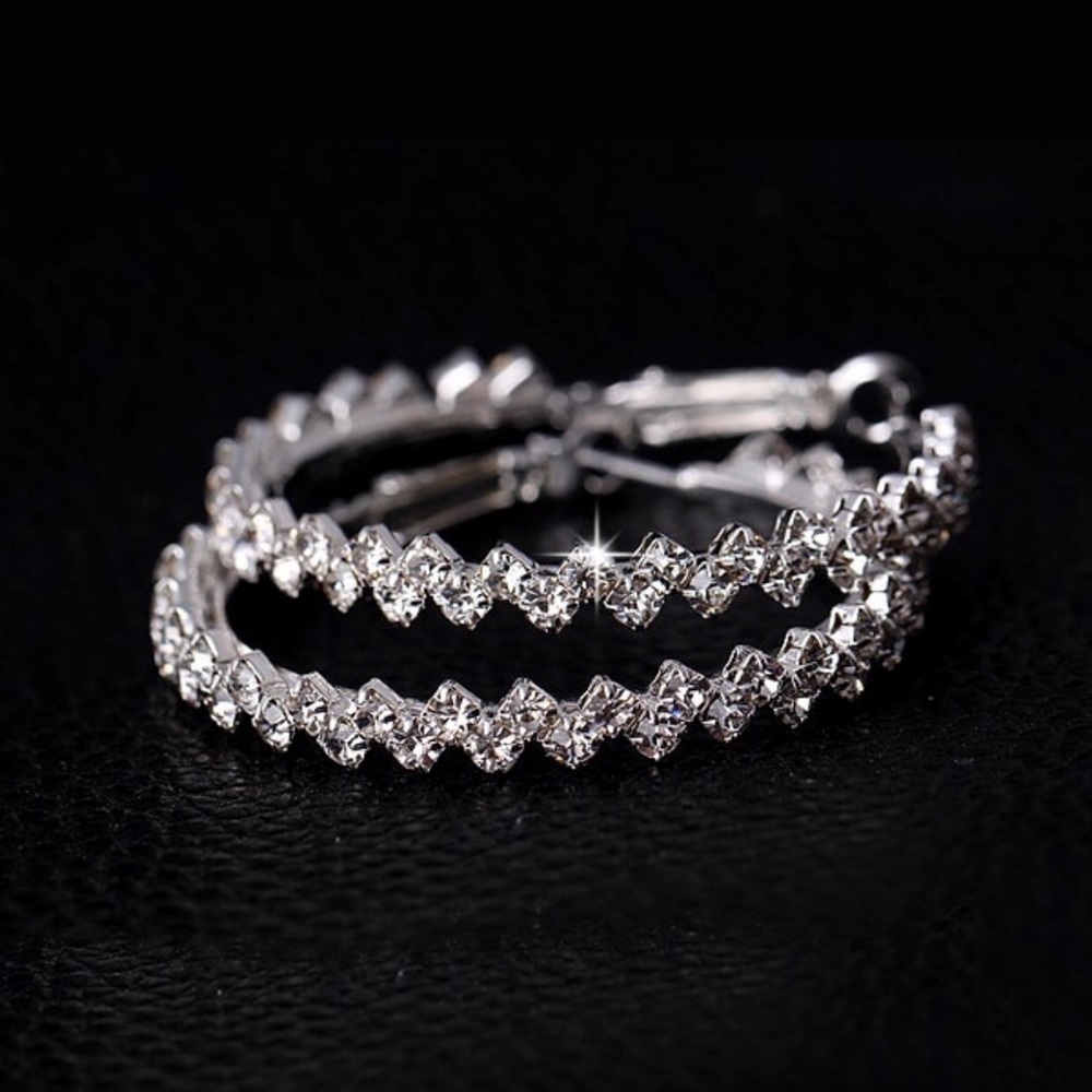 ✨Austrian Crystal Hoop Earrings✨
